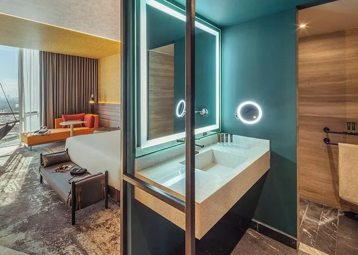 Novotel Toreo Hotel 4*