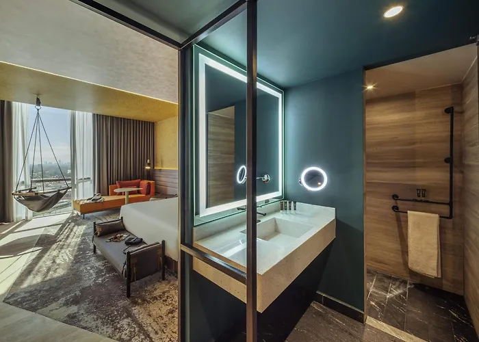 Hotel Novotel Toreo 4*